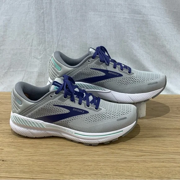 Brooks Adrenaline GTS 22 Gray Running Shoes Women’s Size 10 B - Picture 2 of 9